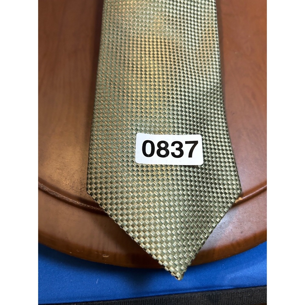 Nicole by Nicole Miller Gold Men's 100% Silk Tie Geometric Necktie - Picture 6 of 6
